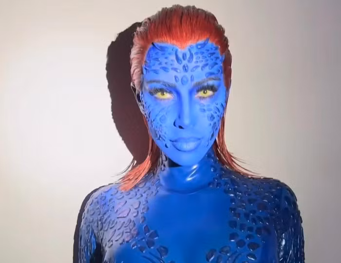 Kim Kardashian hóa trang dịp Halloween