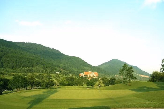 Khám phá những sân golf gần Hà Nội - Điểm hẹn lý tưởng cho ngày cuối tuần-9