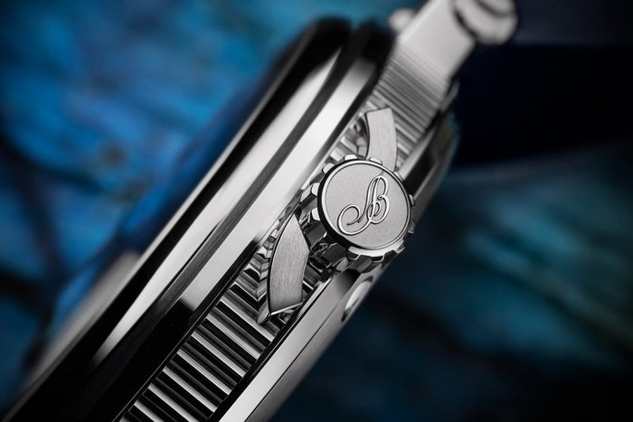 Đồng hồ chuyên dụng Breguet Marine Hora Mundi 5557: Sáng tạo kinh điển ảnh 4 Đồng hồ chuyên dụng Breguet Marine Hora Mundi 5557: Sáng tạo kinh điển ảnh 4