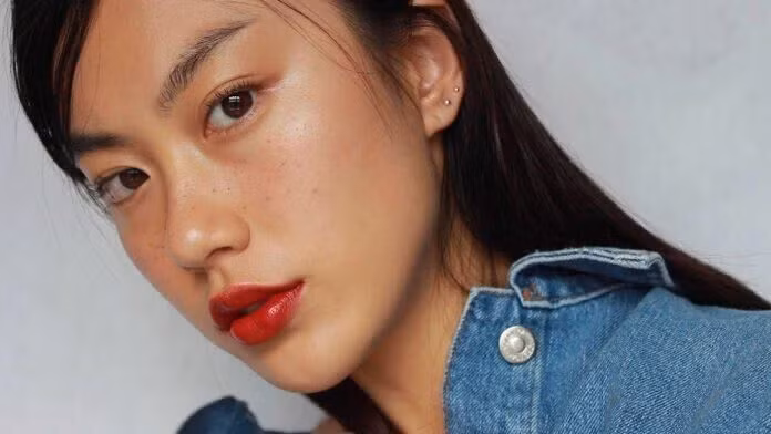 Da ngăm nên đánh son màu gì?-3