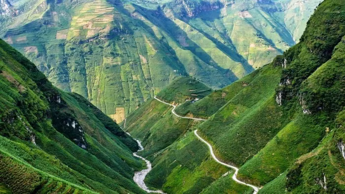 Những điểm đến hấp dẫn không thể bỏ qua khi ghé thăm tỉnh cực Bắc của Tổ quốc ảnh 1 5 điểm đến hấp dẫn không thể bỏ qua khi ghé thăm Hà Giang - 1