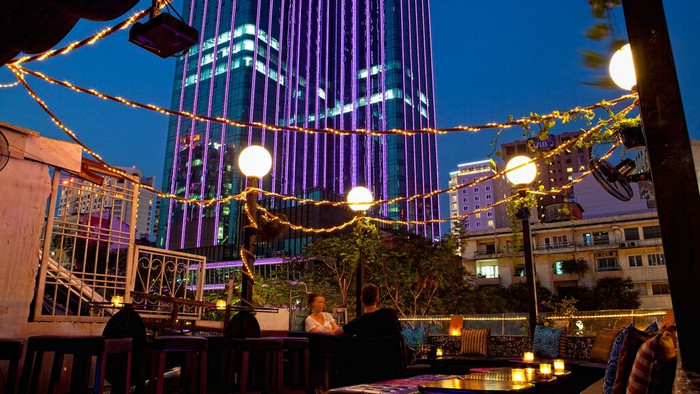 Broma Not A Bar ở Sài Gòn - hướng dẫn Việt Nam