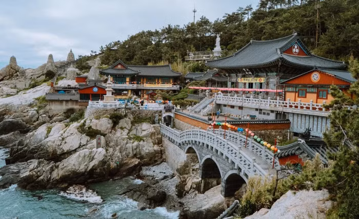 Đền Haedong Yonggungsa.