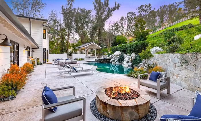 Miley Cyrus rao bán biệt thự 7,2 triệu USD ở Hidden Hills-2