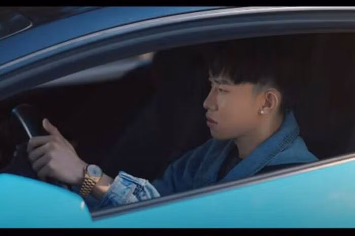 Lamborghini Huracan 20 tỷ đồng cực hiếm xuất hiện trong MV mới của Kay Trần