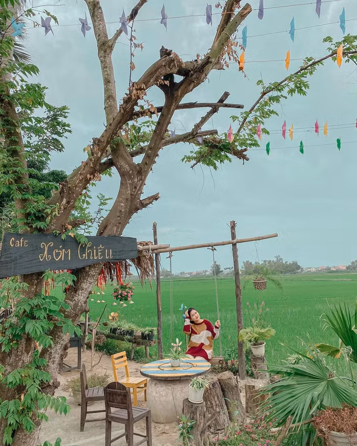 Check-in 2 tiệm cà phê 'view đồng lúa' mãn nhãn ở Hội An - 1