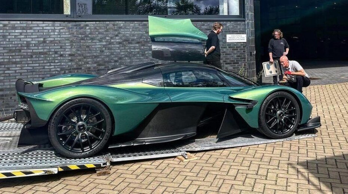 Siêu phẩm Aston Martin Valkyrie được sản xuất với số lượng giới hạn ảnh 2 Siêu phẩm Aston Martin Valkyrie được sản xuất với số lượng giới hạn ảnh 2