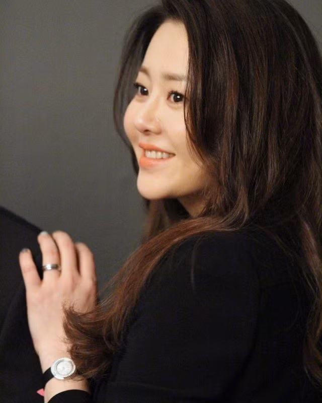 Sao K-pop chia sẻ bí quyết để có làn da trắng như sứ, mịn như nhung-7