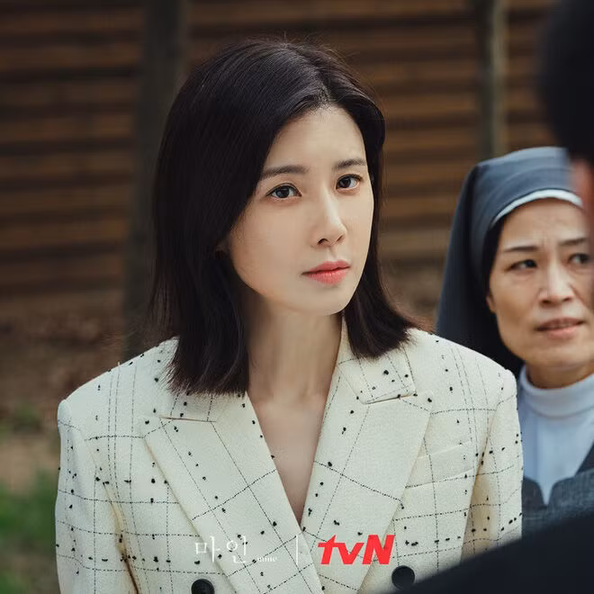 4 kiểu tóc ngắn hot nhất trong phim Hàn nửa đầu năm 2021: Toàn những kiểu giúp sang cả khuôn mặt - Ảnh 3.