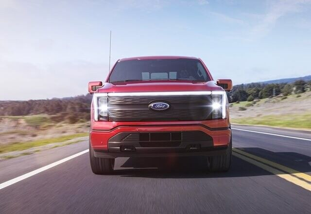 Muốn mua Ford F-150 Lightning? Chờ 3 năm nữa! ảnh 1