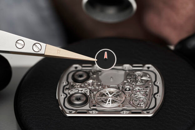 Richard Mille RM UP-01 Ferrari: Phá vỡ quy tắc đồng hồ cơ siêu mỏng ảnh 7 Richard Mille RM UP-01 Ferrari: Phá vỡ quy tắc đồng hồ cơ siêu mỏng ảnh 7