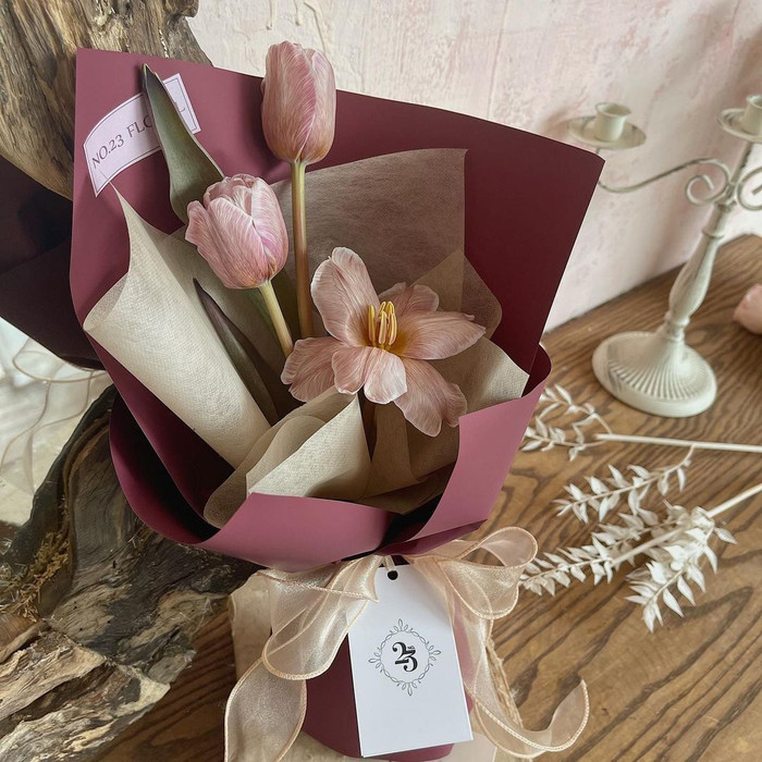 Điểm mặt 9 tiệm hoa tươi nhập khẩu nổi tiếng tại Hà Nội ảnh 4 167768492_2889977587910245_2123979369721664903_n.jpg