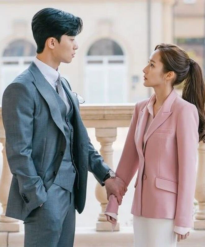Những cặp đôi có phong cách thời trang đẹp mắt trong phim Hàn ảnh 15