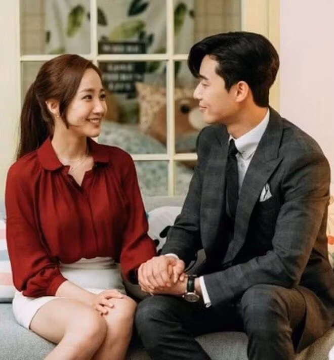 Những cặp đôi có phong cách thời trang đẹp mắt trong phim Hàn ảnh 16