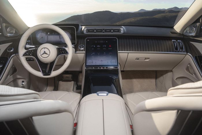 Bộ đôi Mercedes-Maybach S 450 4MATIC và S 680 4MATIC ra mắt thị trường Việt Nam ảnh 3 Bộ đôi Mercedes-Maybach S 450 4MATIC và S 680 4MATIC ra mắt thị trường Việt Nam ảnh 3