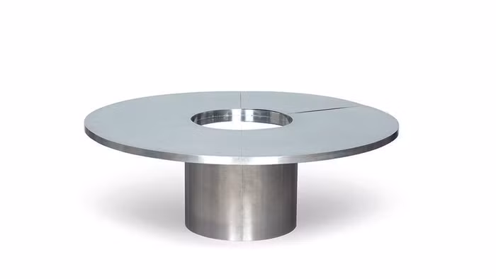 Đấu giá loạt vật phẩm giá trị của ông hoàng thời trang Karl Lagerfeld-6