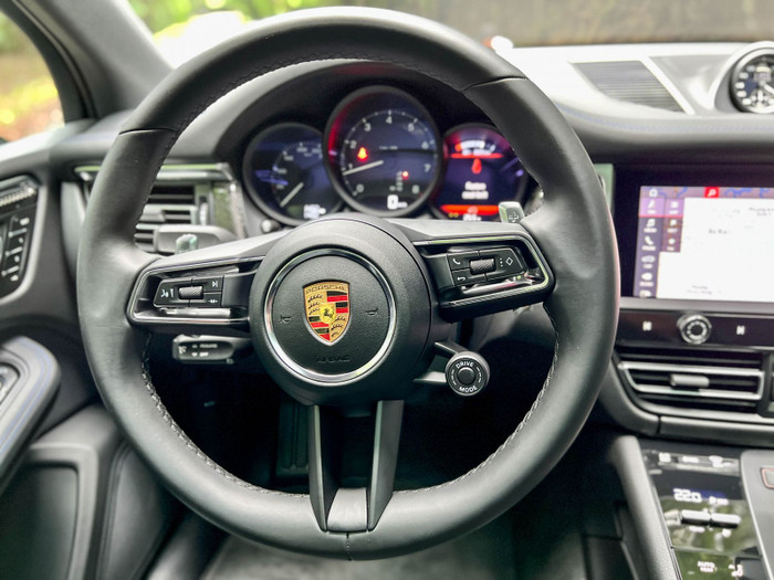 Porsche Macan 2022: Thay đổi nội - ngoại thất, nâng cấp khả năng vận hành ảnh 10 Porsche Macan 2022: Thay đổi nội - ngoại thất, nâng cấp khả năng vận hành ảnh 10