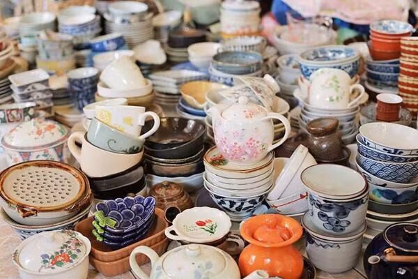 Cửa hàng gốm Nhà có hai người Store