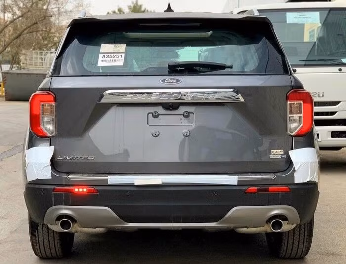 Ford Explorer 2021 chính hãng đầu tiên về Việt Nam-2