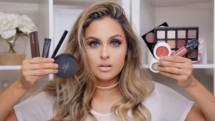 Christen Dominique là một Beauty Blogger vô cùng tài năng