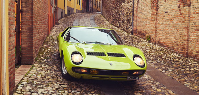 Lamborghini Miura mẫu xe đầu tiên được trang bị động cơ V12 đặt giữa ảnh 1