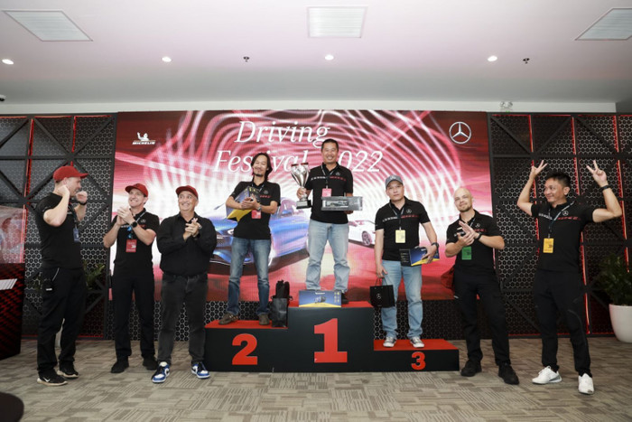 Mercedes-Benz Driving Festival 2022 trải nghiệm trên đường đua F1 ảnh 8 Mercedes-Benz Driving Festival 2022 trải nghiệm trên đường đua F1 ảnh 8