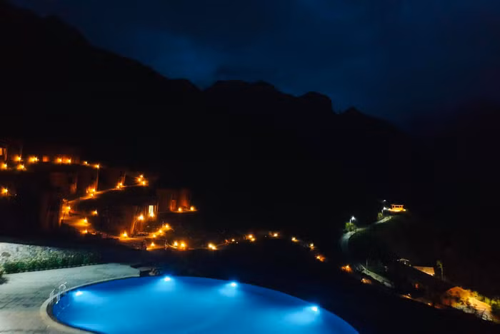 Mới lạ khu nghỉ dưỡng hình quẩy tấu đẹp tựa “trời Tây” ở Hà Giang - 8