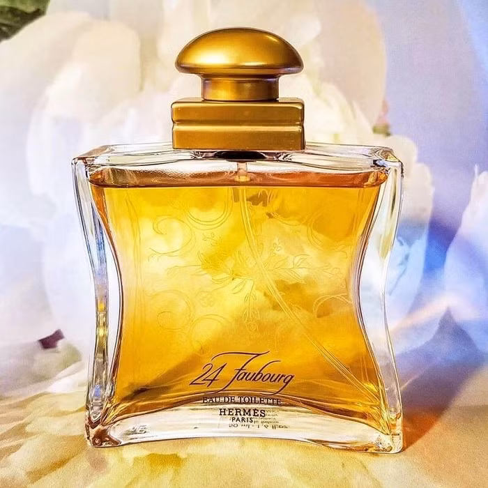 Khám phá những hương nước hoa được phái đẹp yêu thích nhất - P2-5