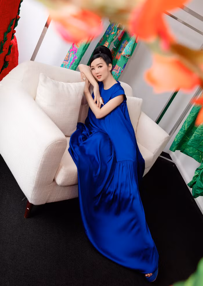 Những nguyên tắc ăn mặc sang trọng, quyền lực nơi công sở dành cho phái nữ ảnh 3