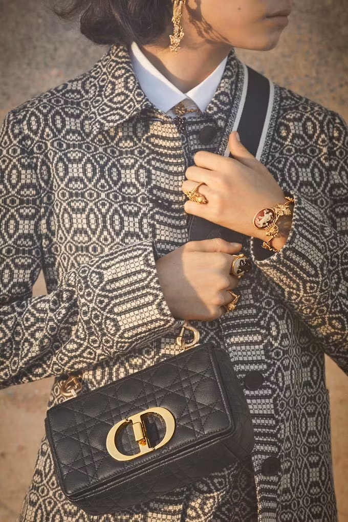 Dior caro bag LVMH group