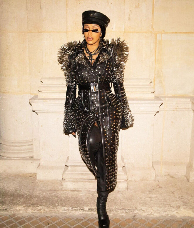 Nhìn lại thời trang của Cardi B ở Paris Fashion Week năm nay ảnh 15