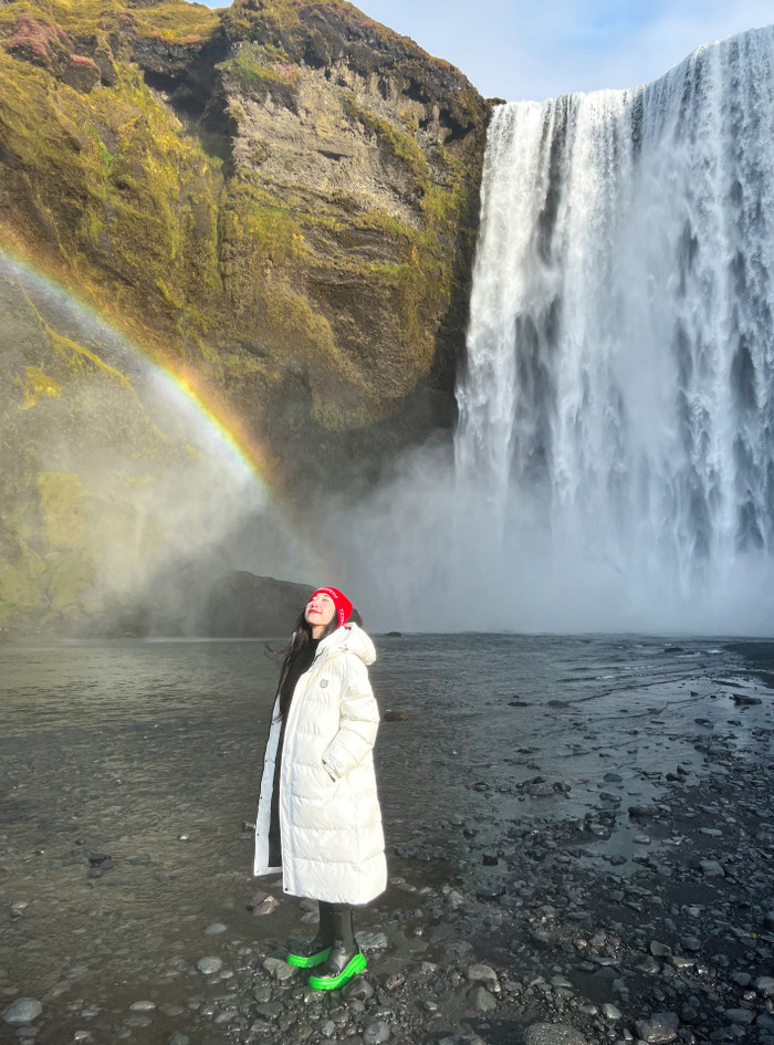 (Ảnh: @nanavivu) du lịch iceland cầu vồng