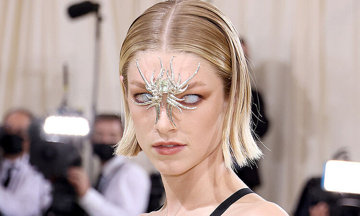 Người đẹp chuyển giới Hunter Schafer gây ấn tượng mạnh tại Met Gala