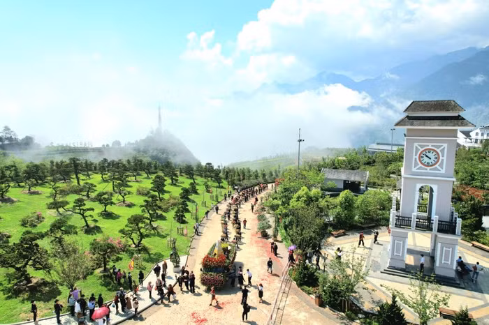 le-hoi-h-hong