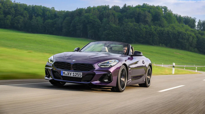 BMW Z4 2023 nâng cấp nhẹ, tăng giá bán ảnh 1