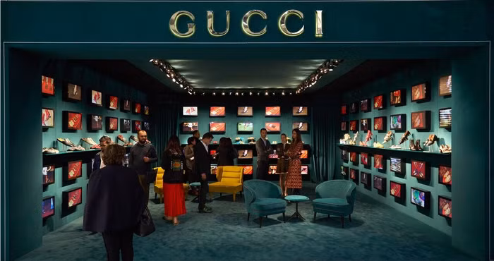 Xu hướng mua hàng giả ngày càng tăng cao trong đại dịch-2