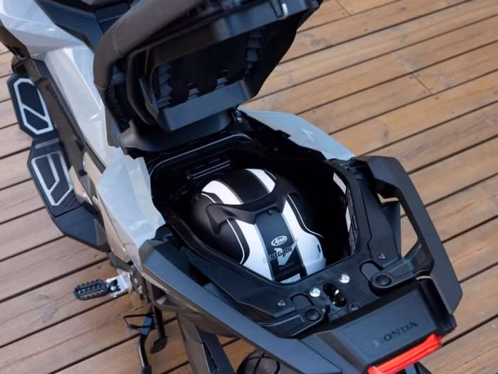 Honda trình làng X-Adv 750 bản nâng cấp ảnh 5