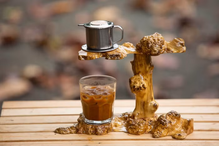 Hội thi chế tác các sản phẩm mỹ nghệ từ cây cà phê có chủ đề: “Văn hóa, nghệ thuật, thiên nhiên, con người Tây Nguyên” - Ảnh: Ama coffee