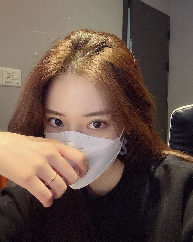 Học cách chăm sóc da khi phải bay xa trong mùa dịch bệnh nào! ảnh 4 Học cách chăm sóc da khi phải bay xa trong mùa dịch bệnh nào! ảnh 4