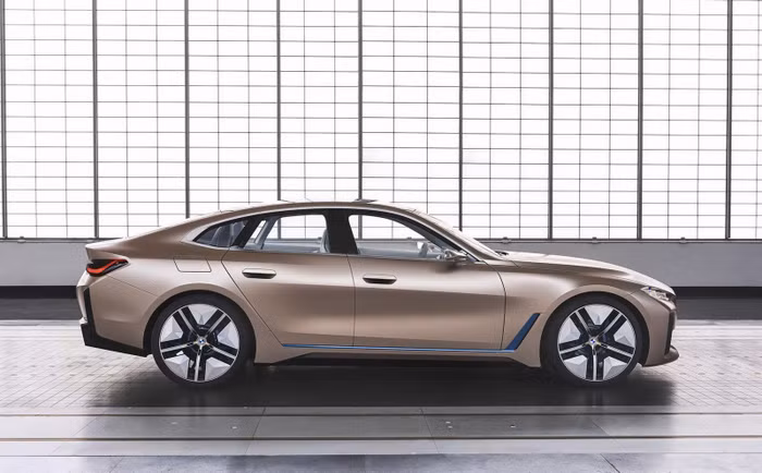 BMW "nhá hàng" Concept i4 - 2021 thể thao ảnh 3
