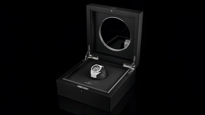 Hublot - Đồng hồ điểm ảnh với vỏ bằng gốm hiệu suất cao