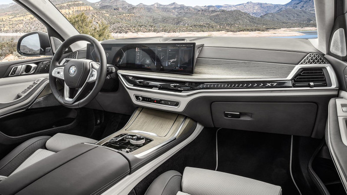 BMW X7 2023 ra mắt: Thiết kế mới, thêm công nghệ, động cơ mạnh hơn ảnh 2