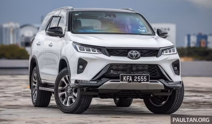 Toyota Fortuner 2023 thêm phiên bản diesel hybrid tiết kiệm nhiên liệu ảnh 1 Toyota Fortuner 2023 thêm phiên bản diesel hybrid tiết kiệm nhiên liệu ảnh 1