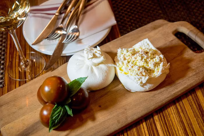 BURRATA - Nữ hoàng của các loại phô mai Ý • NỮ DOANH NHÂN - BusinessWoman Magazine