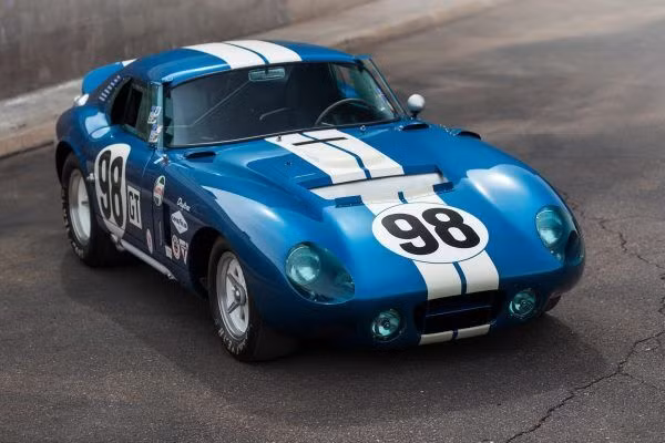 Top siêu xe kinh điển từng khuấy đảo màn ảnh rộng