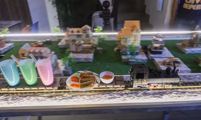 Quán ăn mô hình tàu lửa