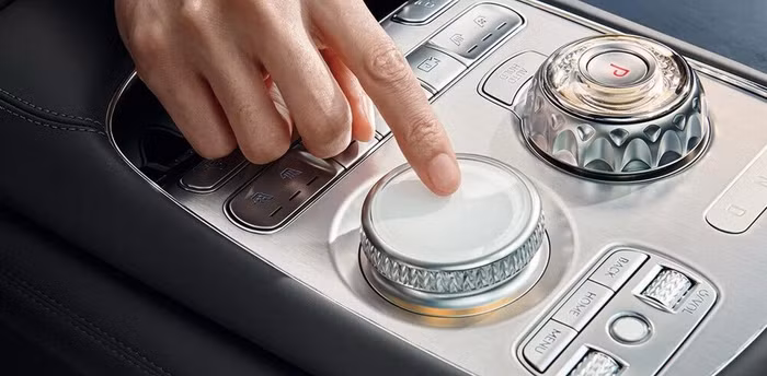 Genesis G90 2022: Thể thao và thanh lịch hơn ảnh 4