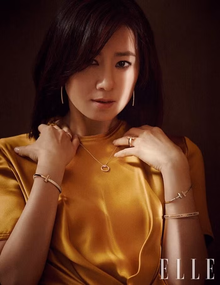 Kim Hee Ae diện trang sức Tiffany & Co
