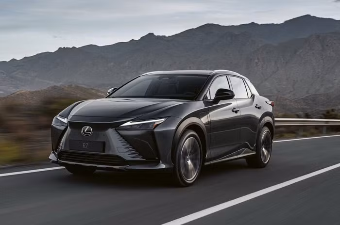 Lexus RZ 450e chính thức ra mắt, xe sang chạy điện đầu tiên của Lexus ảnh 1