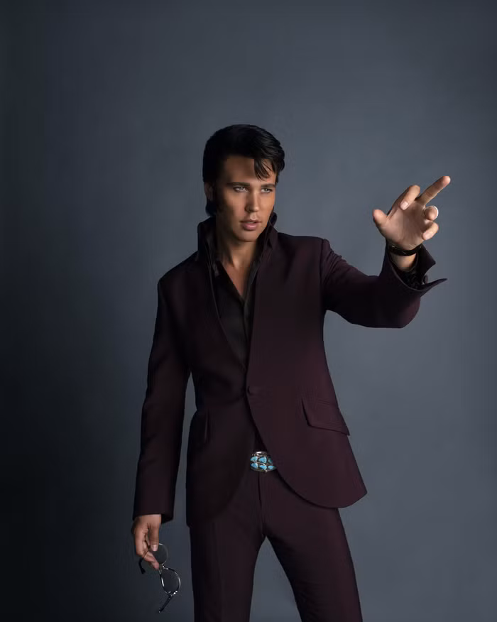 Huyền thoại Elvis Presley lên phim, với trang phục từ Prada thiết kế ảnh 2